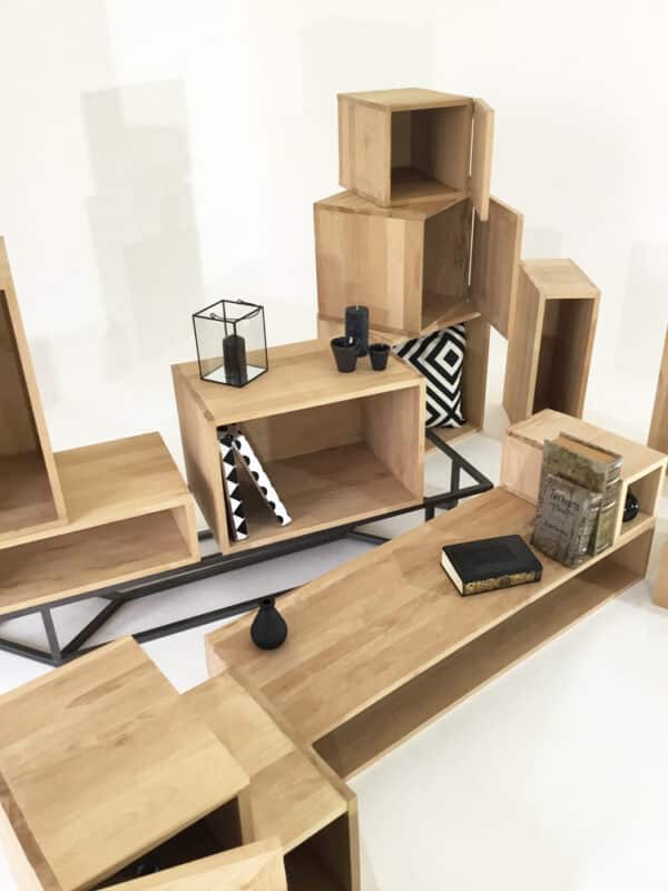 Modules de base pour composer le meuble en bois et métal correspondant à vos besoins.