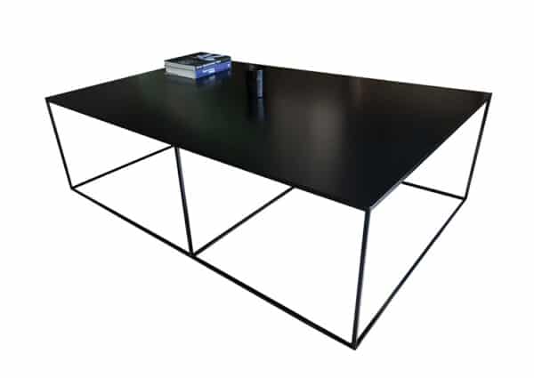 table basse en métal fin de style minimaliste, entièrement en métal laqué de couleur noire