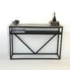 console design avec plateau en ceramique et etagere en metal sous le plateau