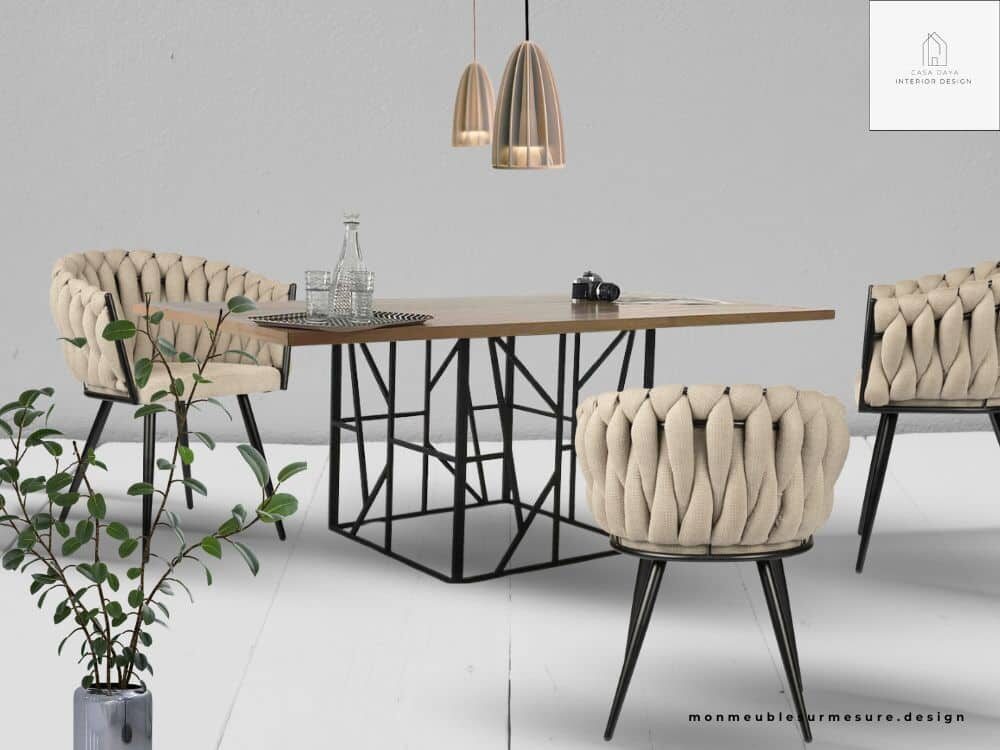 Table de salle à manger avec plateau en chêne massif et pied en métal noir, carré au design original avec chaises de salle à manger confortables, en tissu beige et pieds en métal noir fuselés.