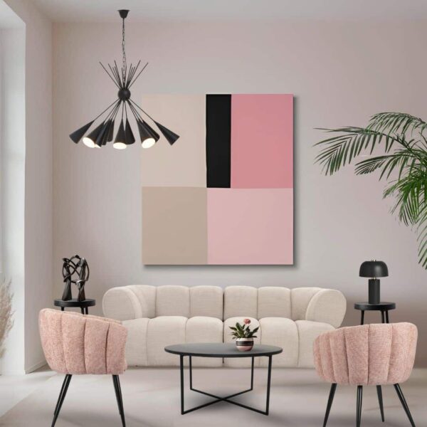 Scénographie Casa Daya 44 proposant un salon moderne et design avec les meubles suivants : 2 fauteuils de table ou de salon BREEZE ROSE PALE, le Canapé beige de 2,5 places NEW YORK BEIGE, la table basse ronde avec plateau en granit noir pailleté cuivre ELYNE, 2 bouts de canapés en chêne massif couleur Charcoal SUR-MESURE.