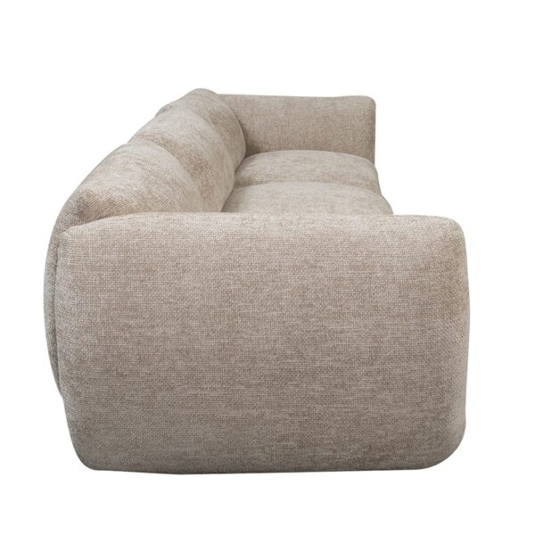 Vue de profil du canapé moderne 4 places de 300 cm de long en tissu beige Latte.