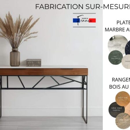 Matière emblématique de l’élégance intemporelle, le marbre dialogue avec la chaleur du chêne massif et la rigueur contemporaine du métal. Ensemble, ils composent cette console au design affirmé.