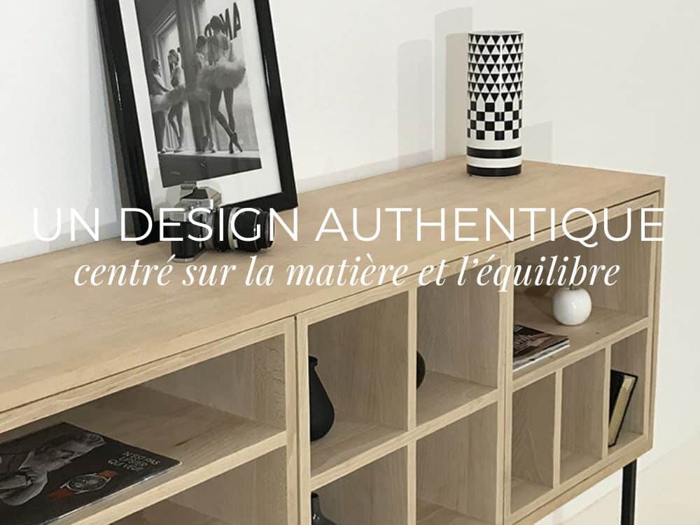 Meuble en chêne massif brut composé de plusieurs modules personnalisables pour former un meuble personnalisable.